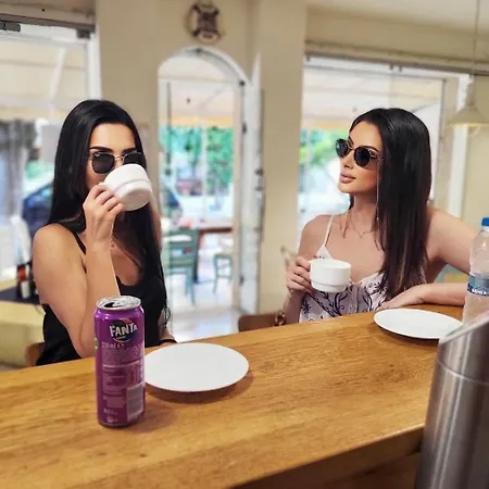 酒店 зонарита