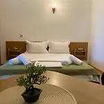 зонарита Хотел 2*