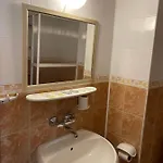 Хотел зонарита